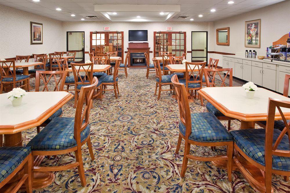 Savannah Gateway Hotel & Suites Georgetown Restaurant bilde
