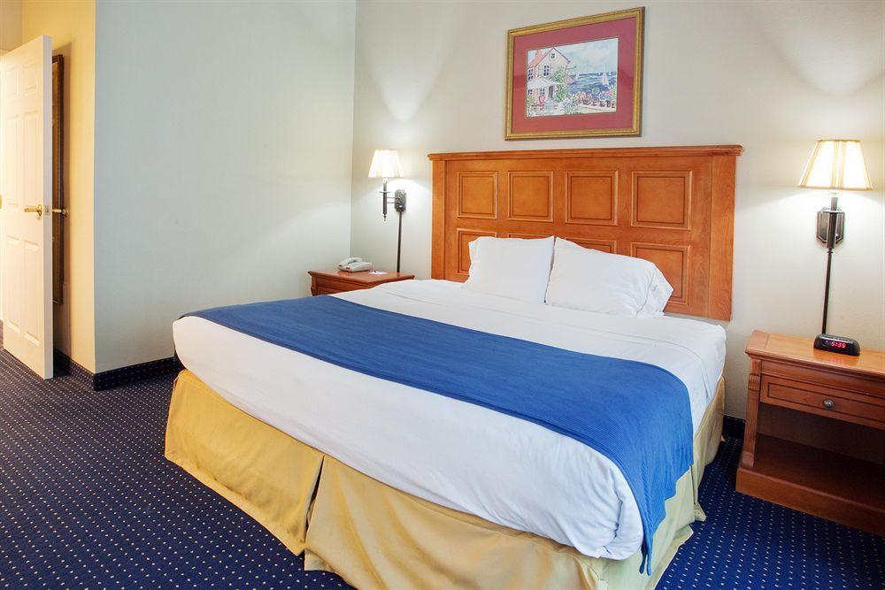 Savannah Gateway Hotel & Suites Georgetown Rom bilde