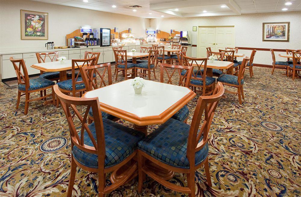 Savannah Gateway Hotel & Suites Georgetown Restaurant bilde