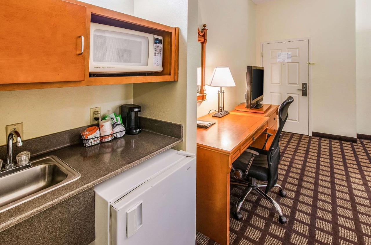 Savannah Gateway Hotel & Suites Georgetown Eksteriør bilde